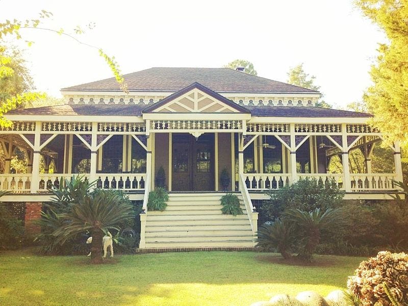 The Poplar Grove Plantation main home includes the Banker’s Pavillion from the World’s Fair. It’s one of just a couple of buildings from the Cotton Centennial that still remain today. Photo courtesy of Wikipedia.